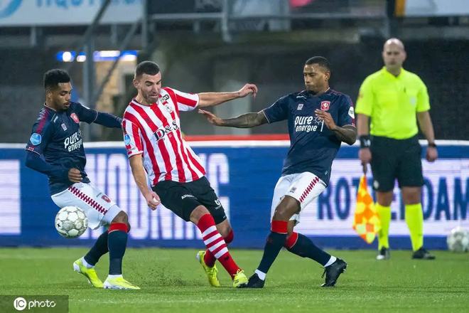 上的果断执 上的果断执