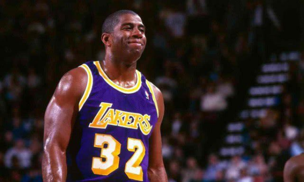 是他是否具 是他是否具